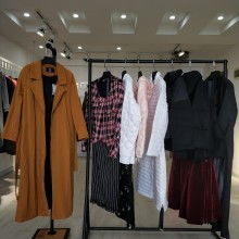 哈爾濱衣叁唯品服飾批發公司 供應產品
